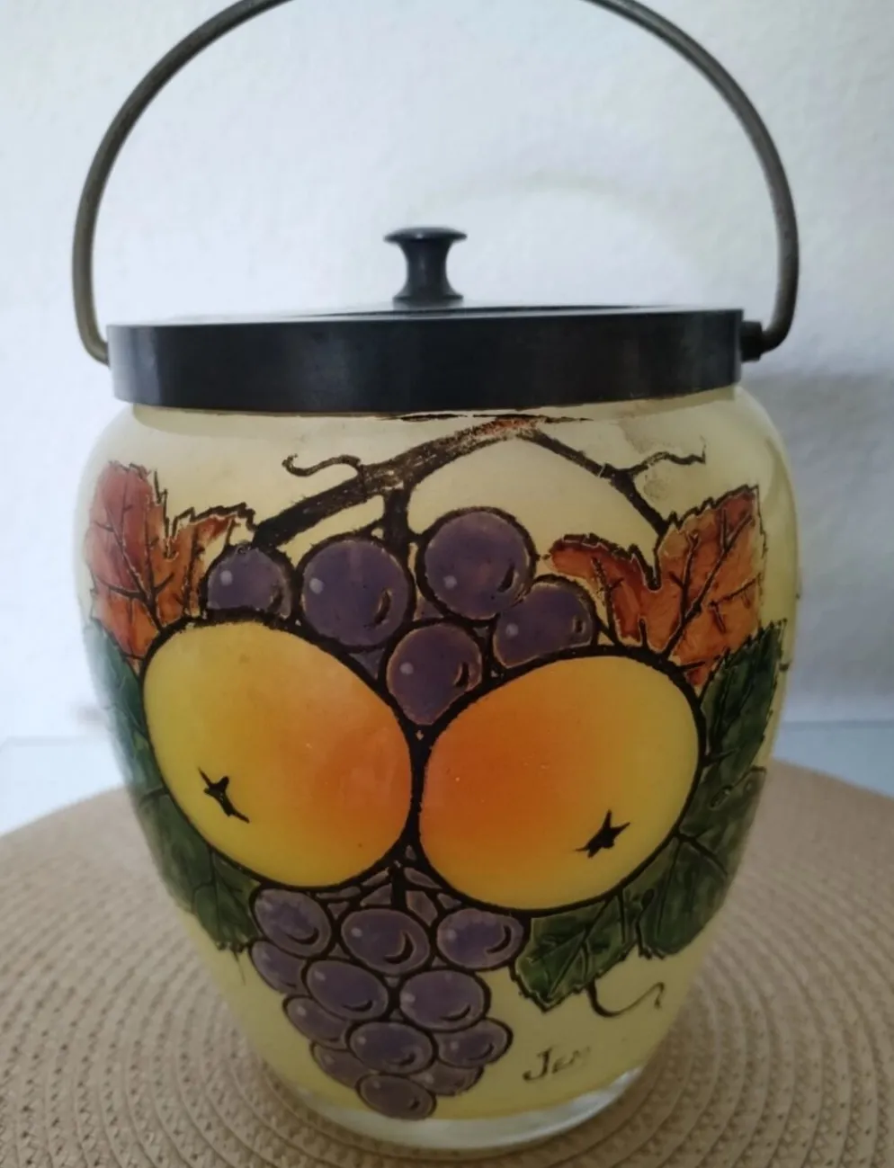 Seau à biscuits en verre émaillé signé JEM (École Legras)