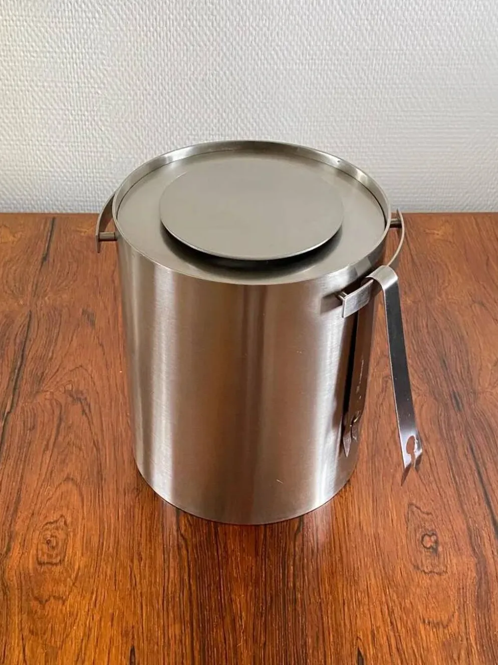 Seau à champagne « Cylinda Line » en acier inoxydable d’Arne Jacobsen pour Stelton, Danemark 1970s