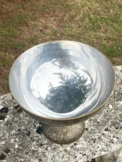 Seau à champagne en laiton avec piédestal floral orné