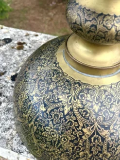 Seau à champagne en laiton avec piédestal floral orné