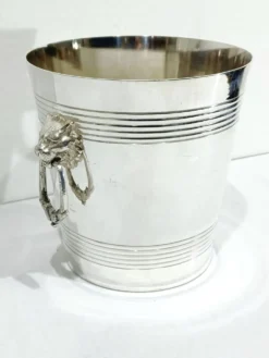 Seau à champagne en métal argenté, tête de lion