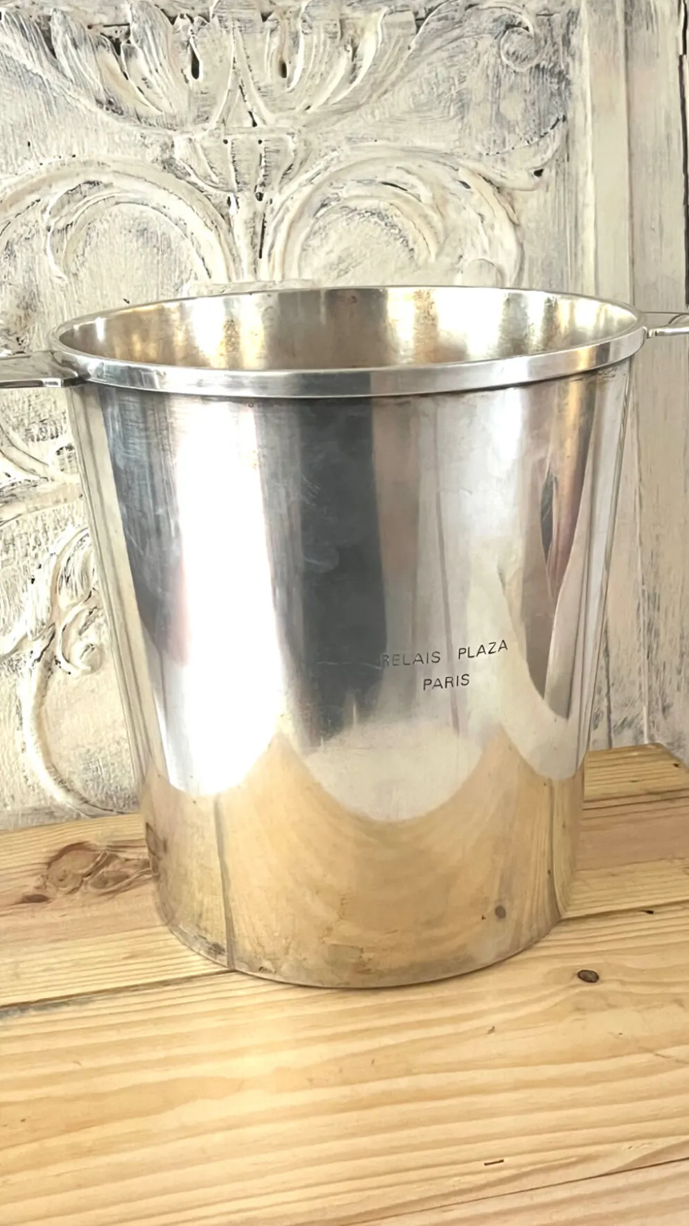Seau à champagne en métal argenté Christofle – Relais Plaza Paris