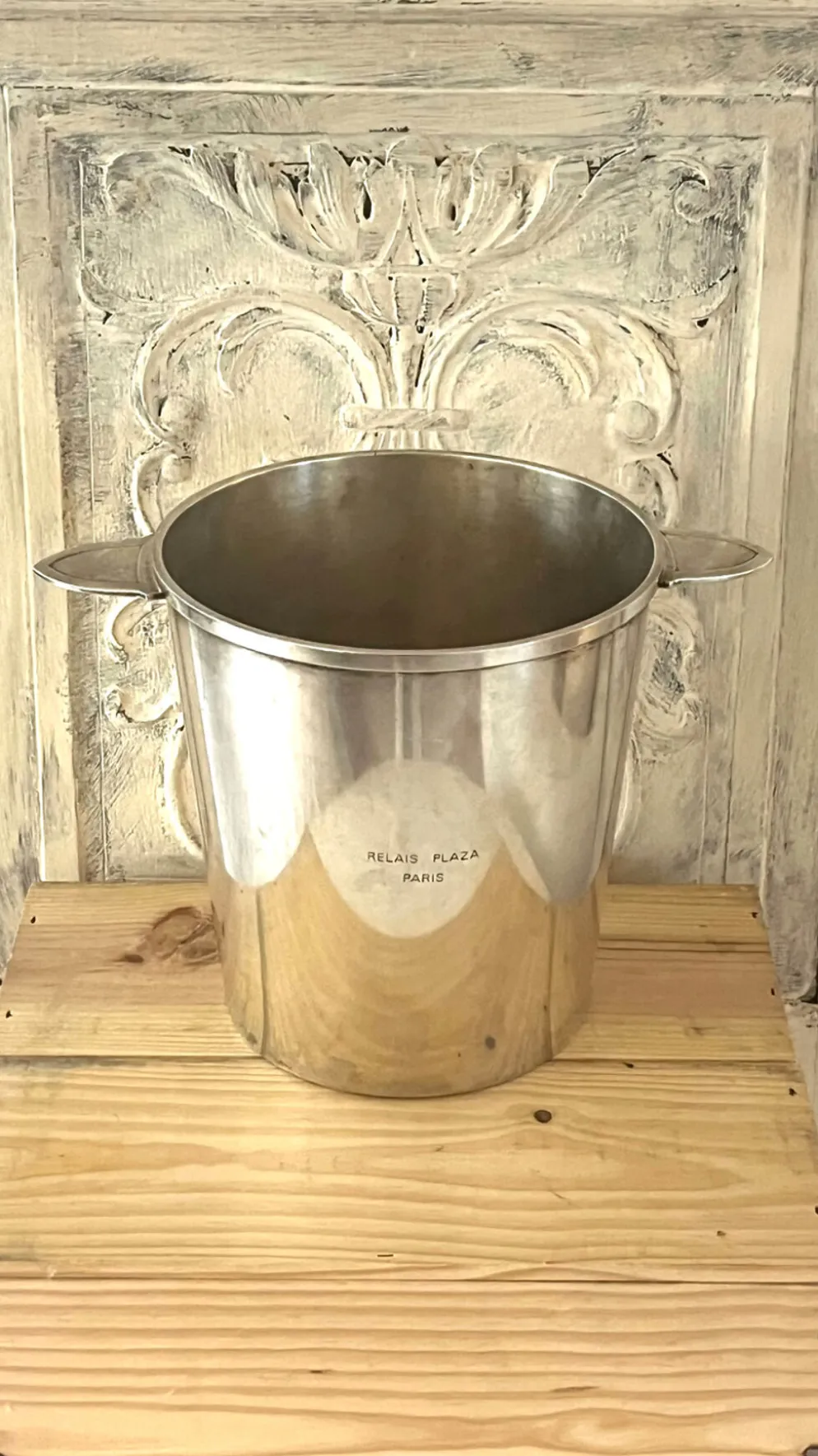 Seau à champagne en métal argenté Christofle – Relais Plaza Paris