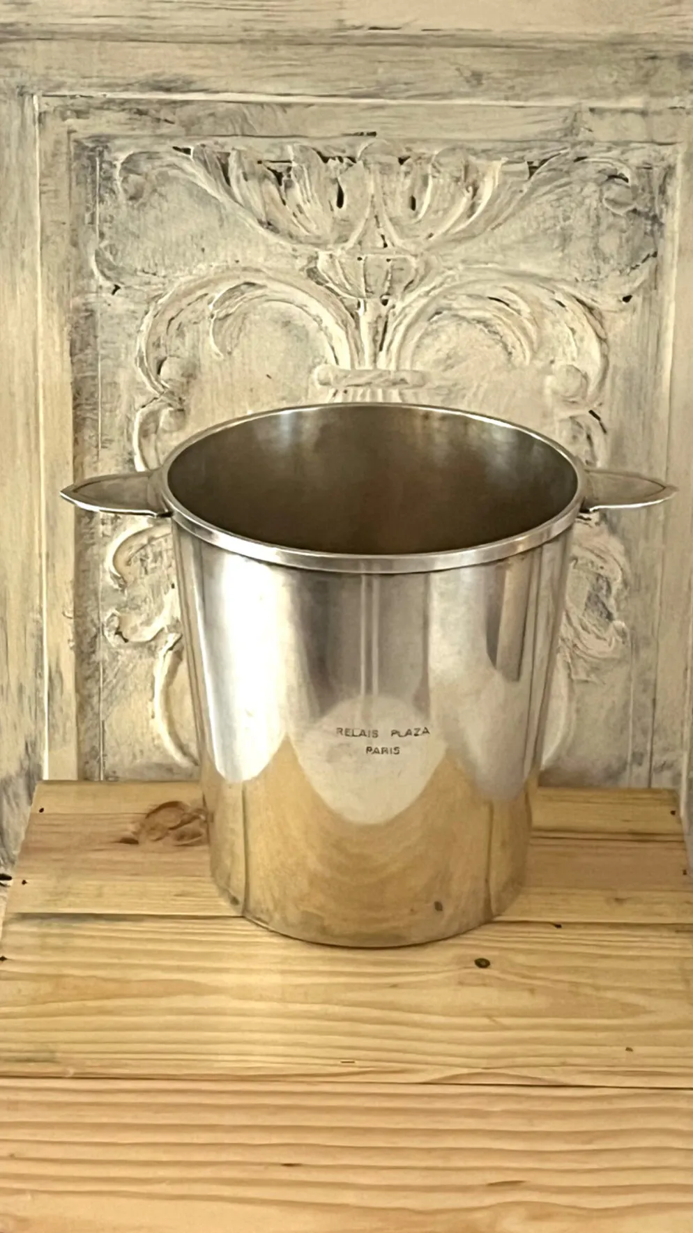 Seau à champagne en métal argenté Christofle – Relais Plaza Paris