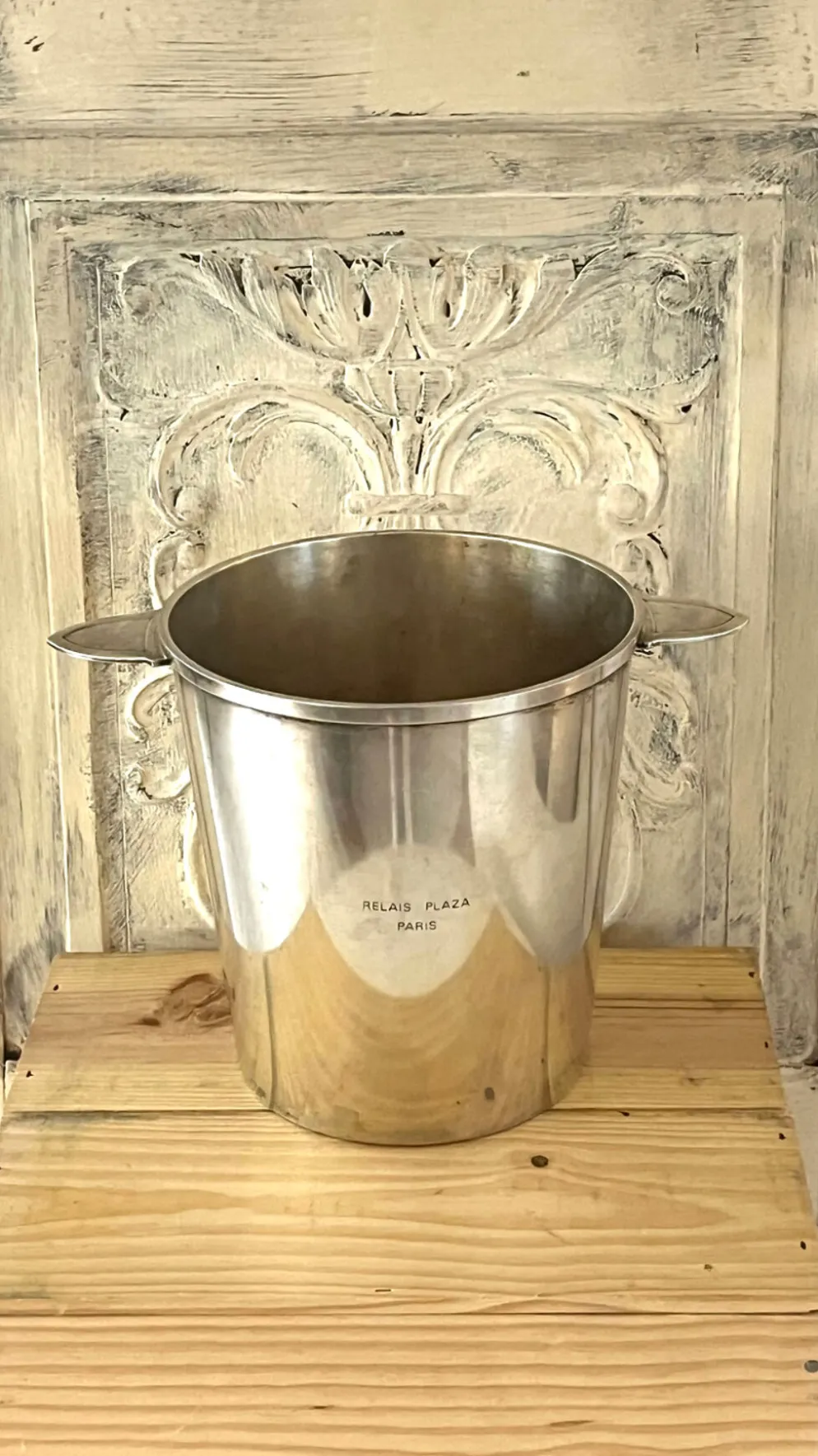 Seau à champagne en métal argenté Christofle – Relais Plaza Paris