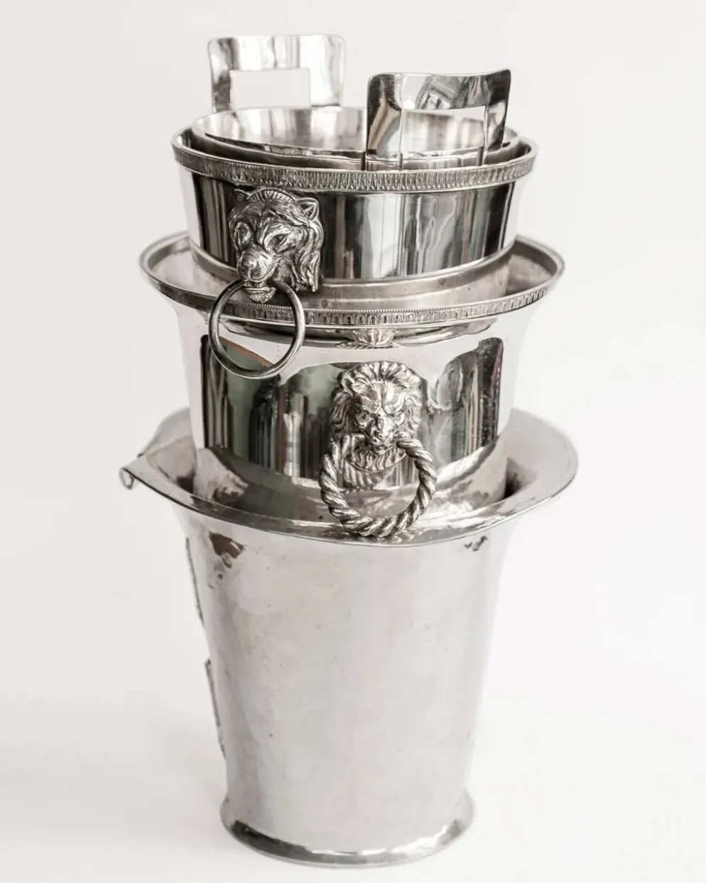 Seau à champagne et à glace moderniste en métal argenté, années 1950