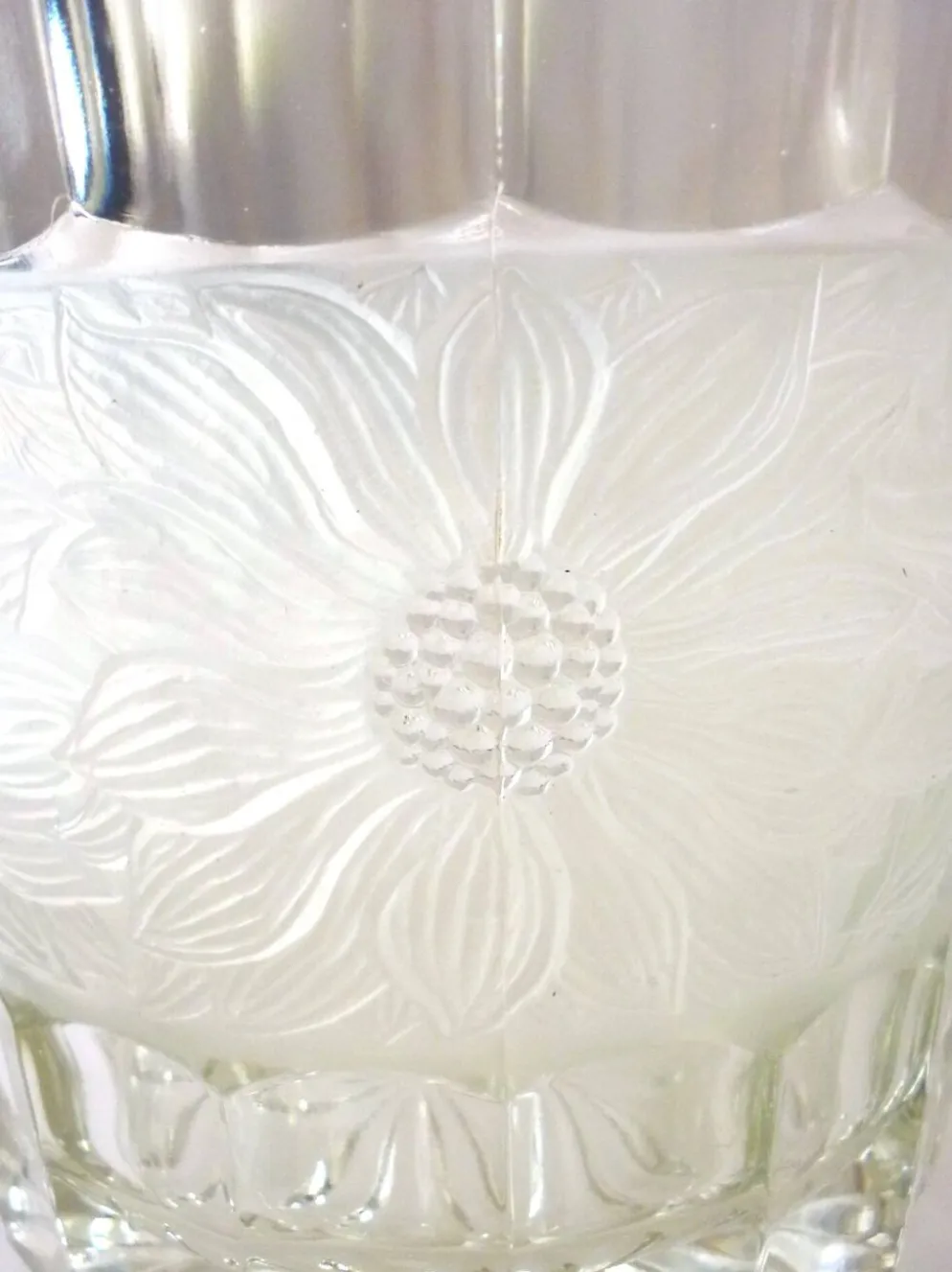 Seau à champagne, style et époque art déco, cristal épais, moulé, dépoli