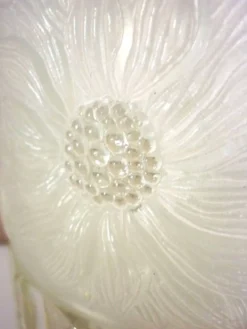 Seau à champagne, style et époque art déco, cristal épais, moulé, dépoli