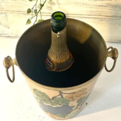 Seau à champagne vintage en cloisonné français avec un design de raisins et de vignes.