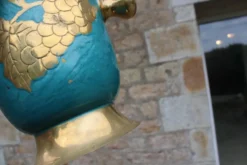 Seau à champagne vintage en laiton turquoise à décor de raisins