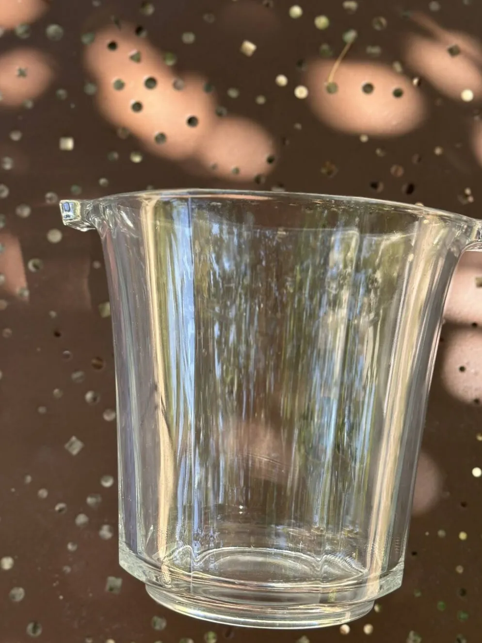 Seau à champagne vintage en verre moulé à côtes