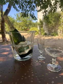 Seau à champagne vintage en verre moulé à côtes