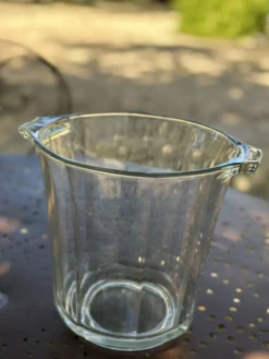 Seau à champagne vintage en verre moulé à côtes
