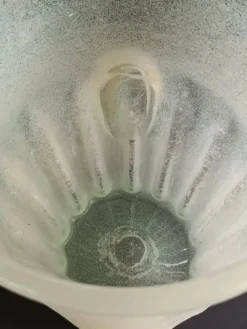 Seau en pâte de verre à oreille et cannelé beige