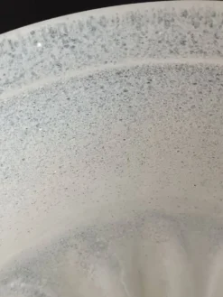 Seau en pâte de verre à oreille et cannelé beige