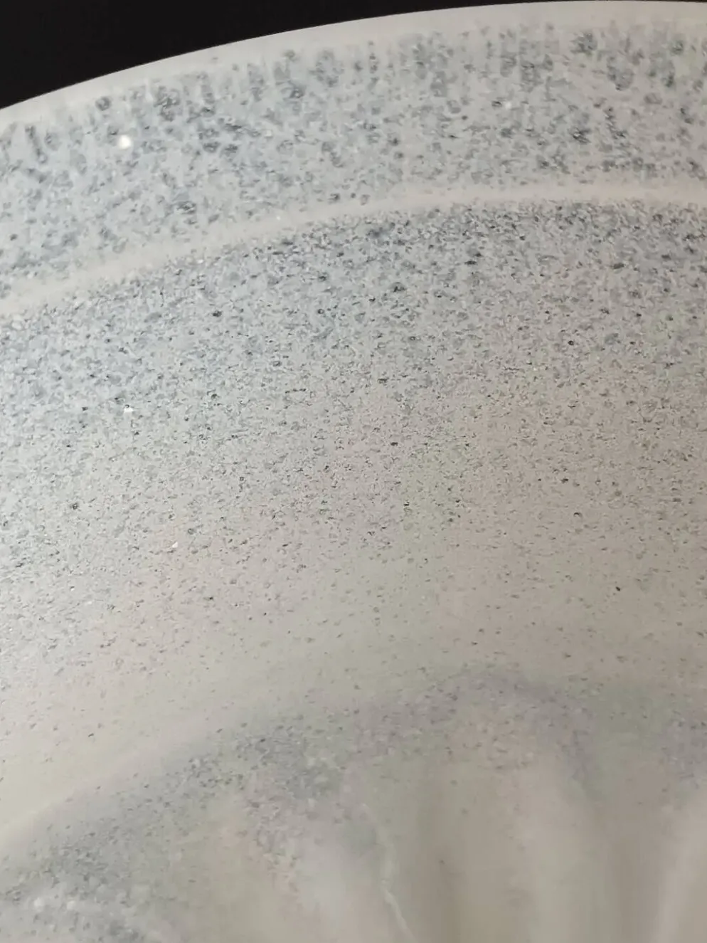 Seau en pâte de verre à oreille et cannelé beige