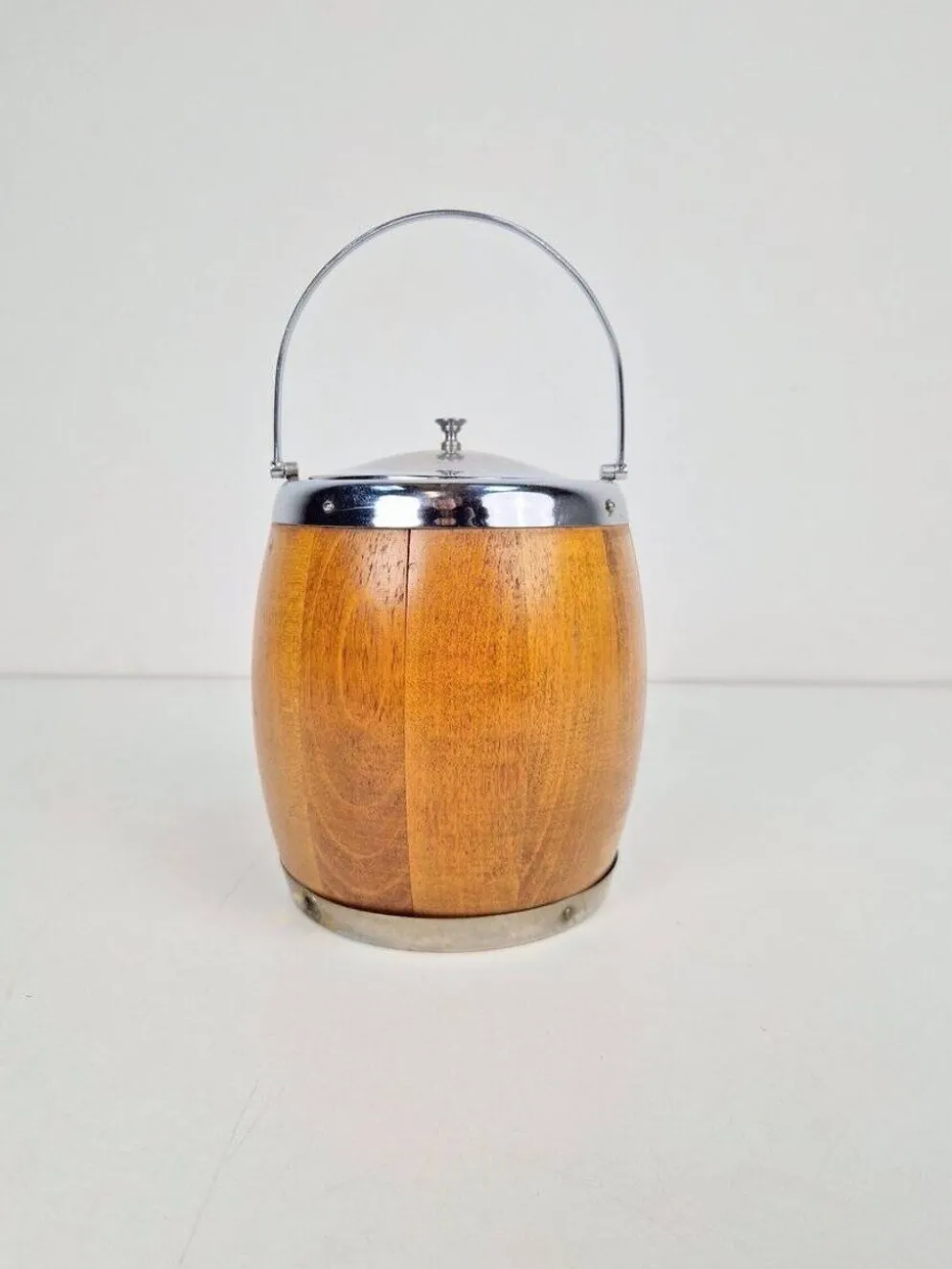 Seau à glace en bois vintage avec intérieur en céramique, années 1960