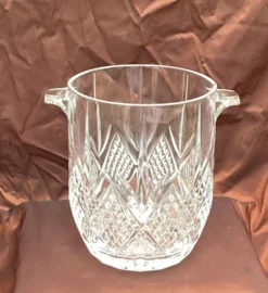 Seau à glace en cristal dimensions : hauteur -20 c/m-diamètre haute -16cm-