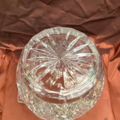 Seau à glace en cristal dimensions : hauteur -20 c/m-diamètre haute -16cm-