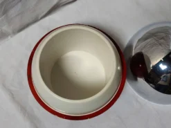 Seau à glace en forme de pomme, métal chromé et bakélite rouge, France, 70s