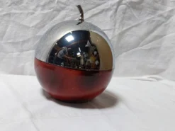 Seau à glace en forme de pomme, métal chromé et bakélite rouge, France, 70s