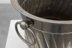 Seau à glace en métal Art déco avec poignées en anneau, France années 1920