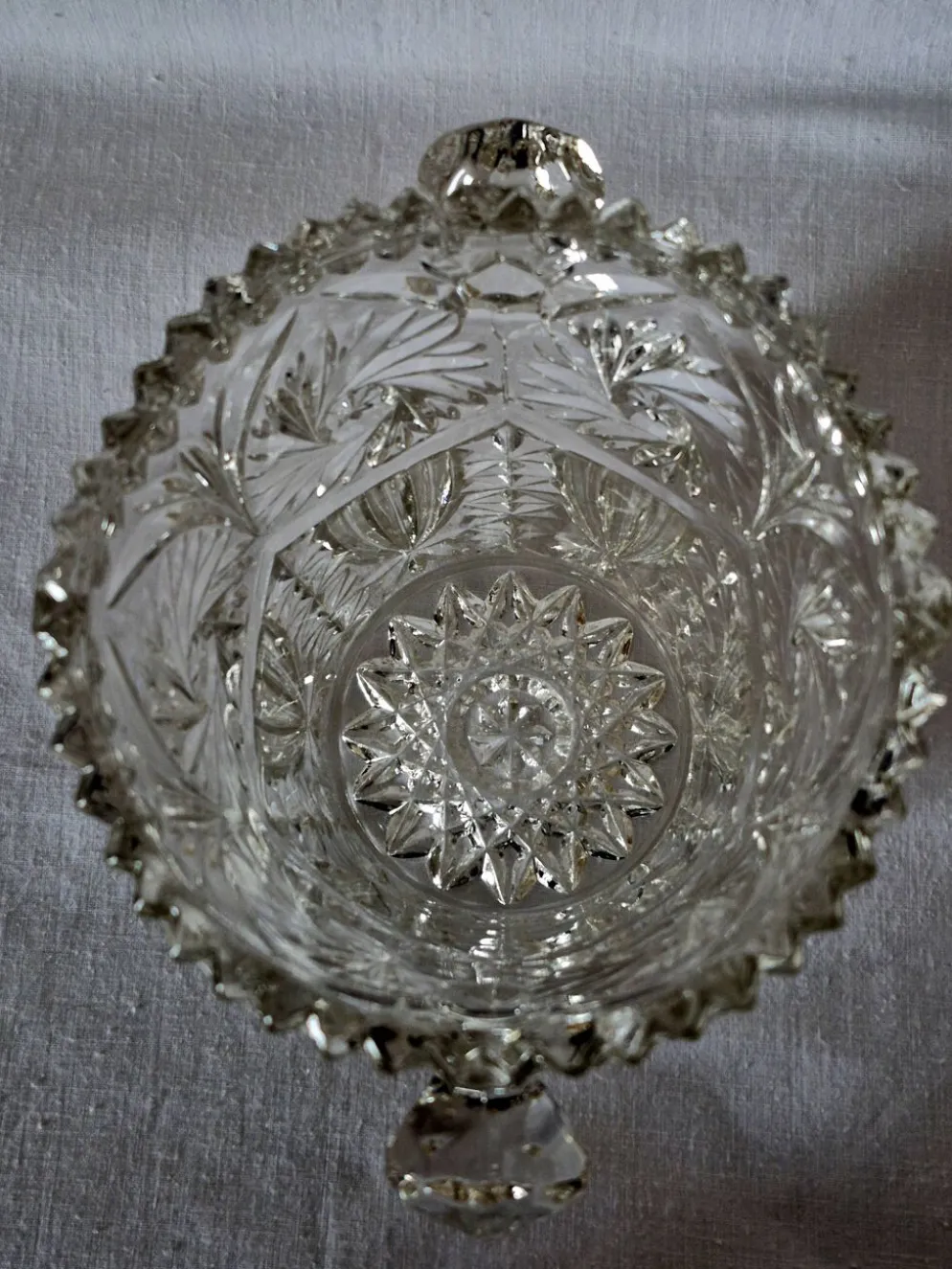 Seau à glace en verre moulé et taillé, A322