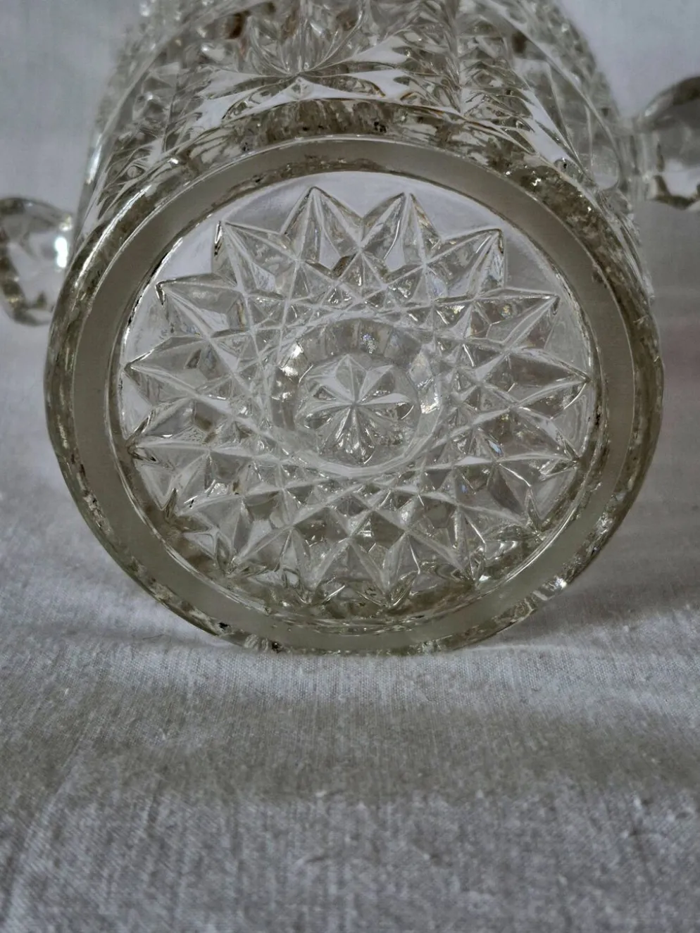 Seau à glace en verre moulé et taillé, A322