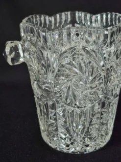 Seau à glace en verre moulé et taillé, A322