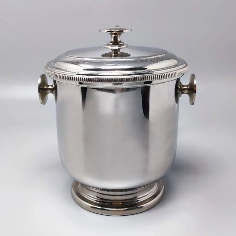 Seau à glace époustouflant en acier inoxydable par Macabo des années 1960. Fabriqué en Italie.