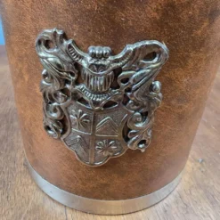 Seau à glace vintage chevalier – Blason et poignée épée – Années 60-70