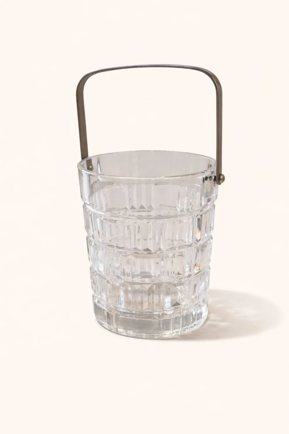 Seau à glace vintage en verre taillé avec anse métal – esprit bar années 60