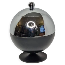 Seau à glaçons Coldy Lux, design sphérique en métal chromé et noir, années