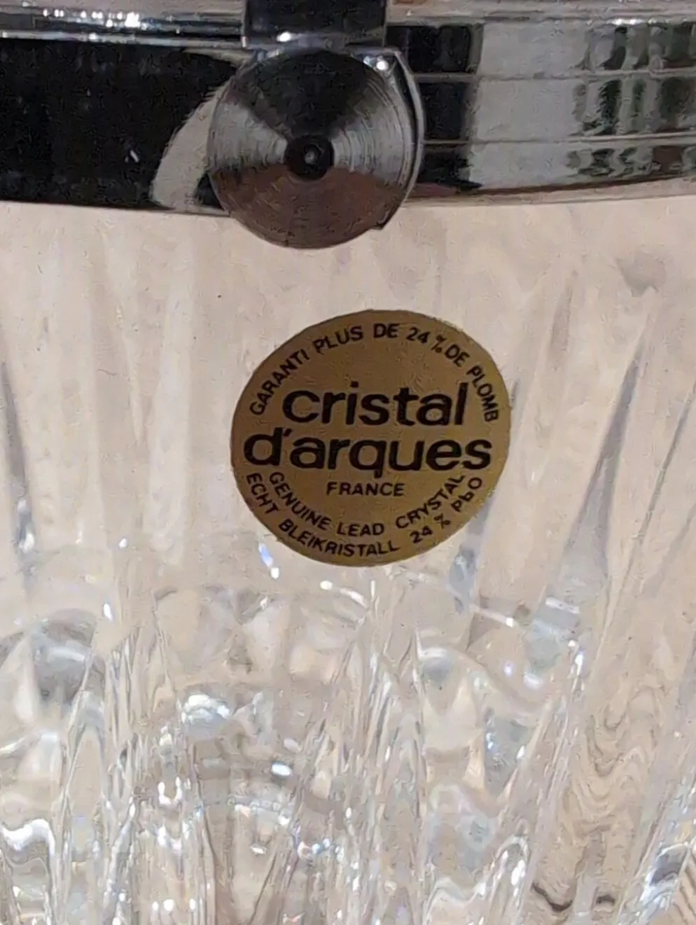 Seau à glaçons en cristal d'Arques modèle Longchamp pointe de diamant, anse en métal