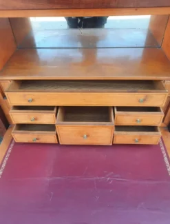 Secretaire en plaquage du dix-neuvieme siècle