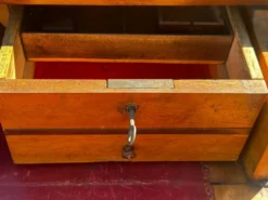 Secrétaire à abattant ancien en noyer – époque Louis-Philippe (XIXe si