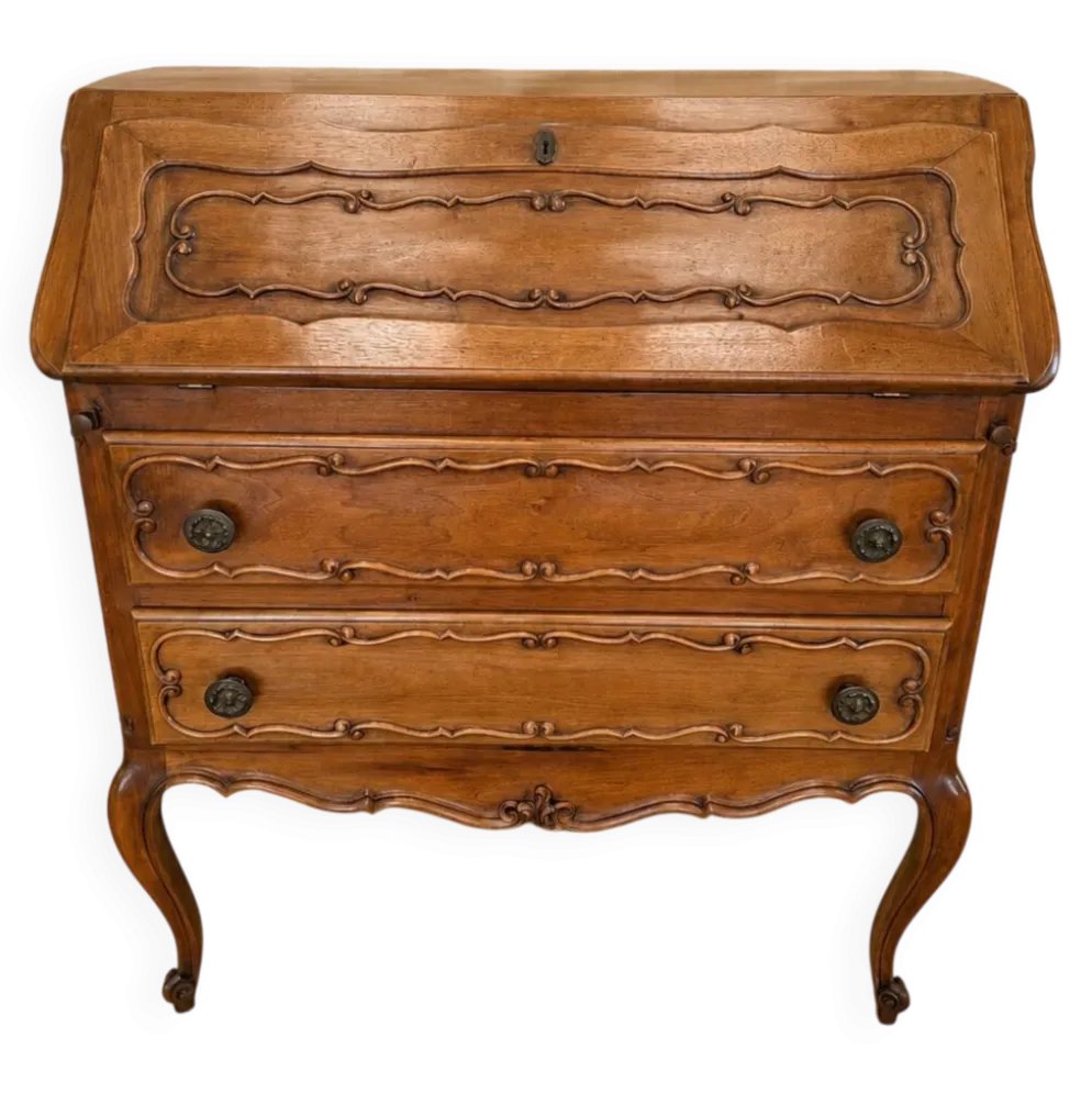 Secrétaire à abattant de style Louis XV en noyer, travail XXeme. (br)
