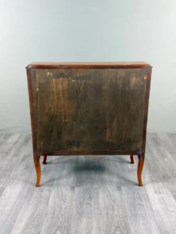Secrétaire à abattant de style Louis XV en bois de placage et marqueterie, XIXe Siècle