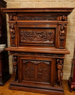 Secrétaire à abattant de style Renaissance, XIXe siècle