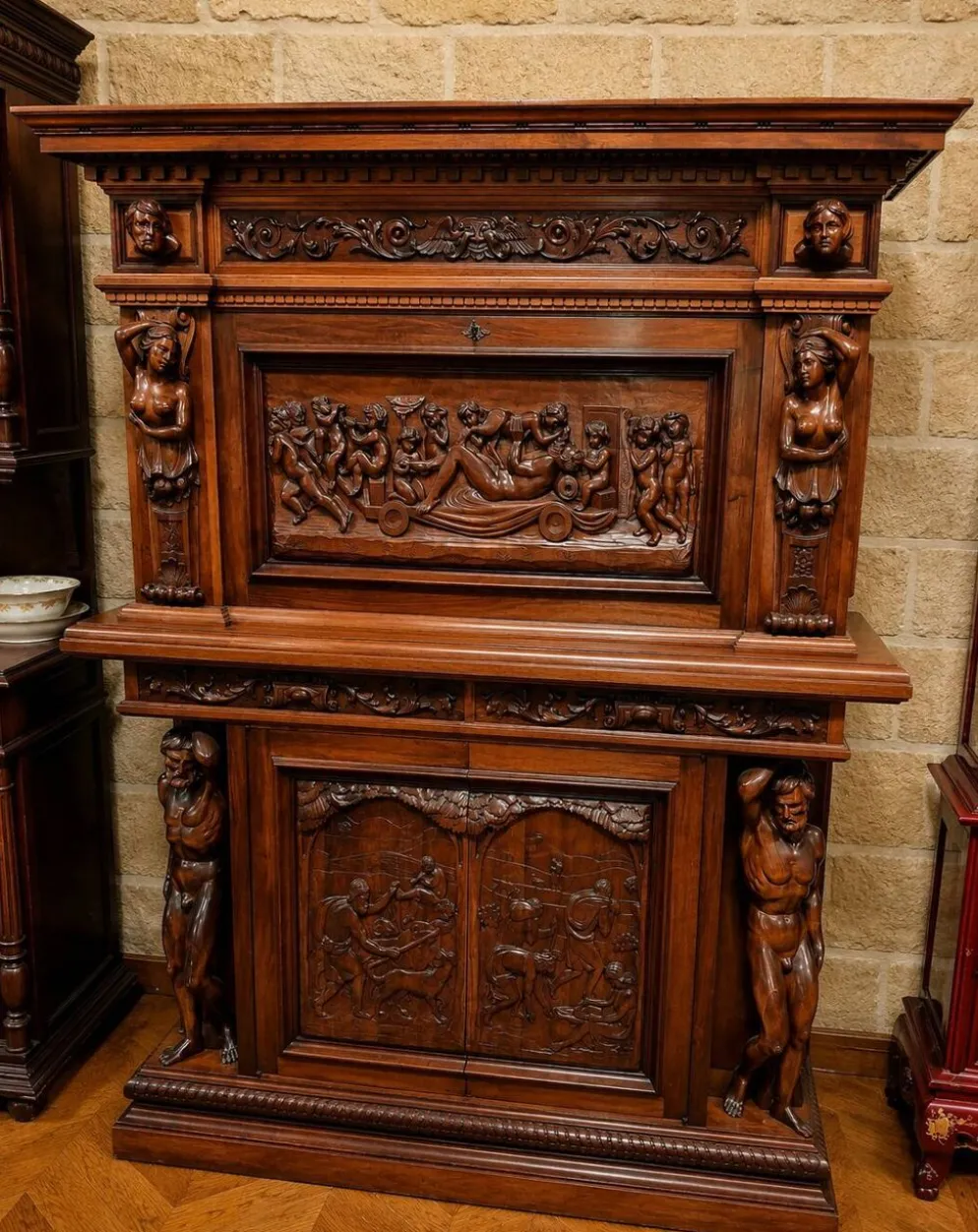 Secrétaire à abattant de style Renaissance, XIXe siècle
