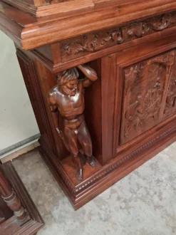 Secrétaire à abattant de style Renaissance, XIXe siècle