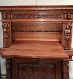 Secrétaire à abattant de style Renaissance, XIXe siècle