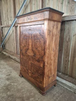 Secrétaire à abattant en ronce de noyer – époque Restauration, XIXe siècle