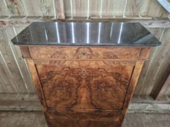 Secrétaire à abattant en ronce de noyer – époque Restauration, XIXe siècle