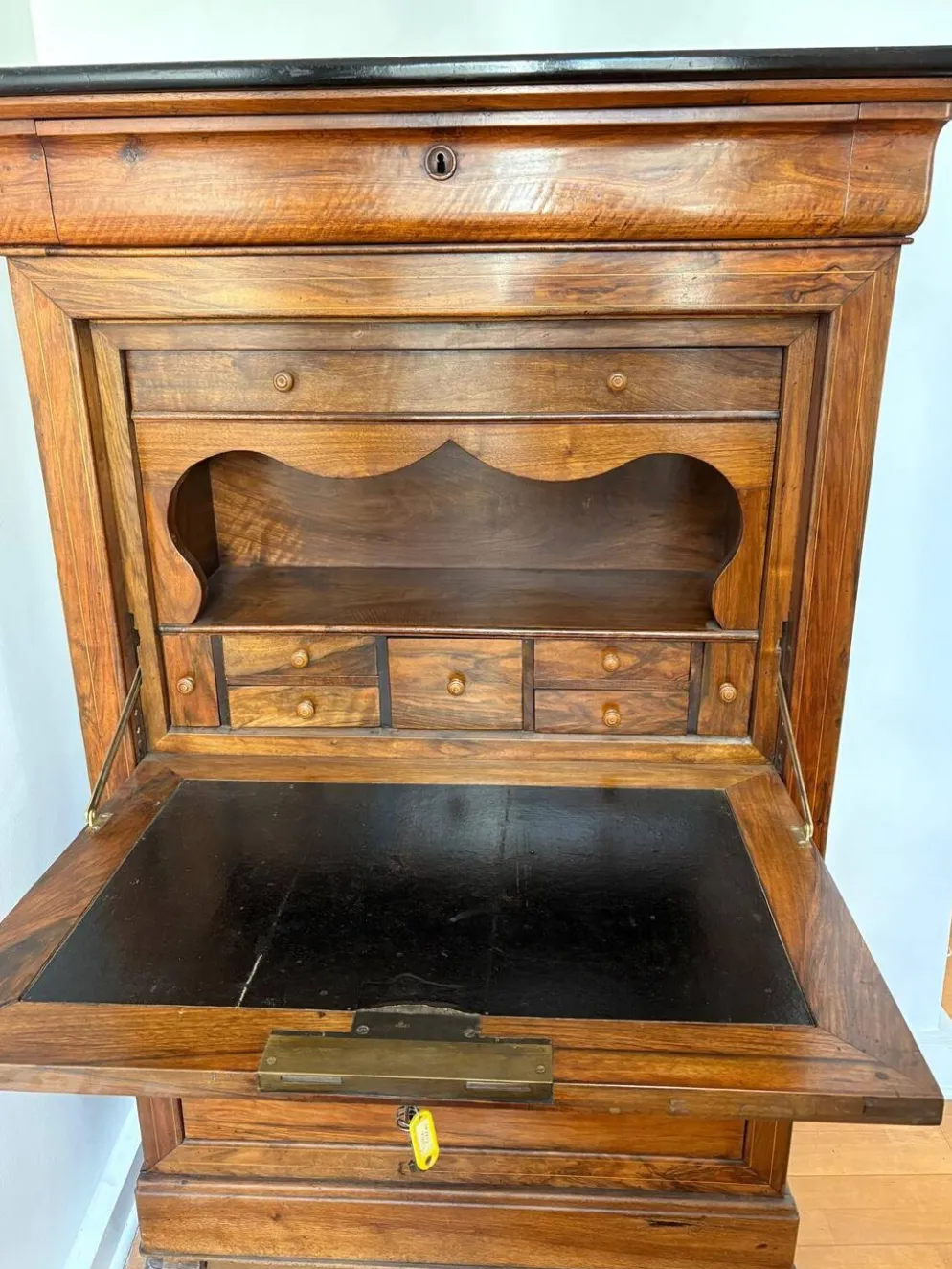 Secrétaire à abattant Louis-Philippe en noyer