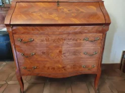 Secrétaire à abattant Louis XV en bois de rose