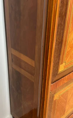 Secrétaire à abattant Louis XVI en marqueterie et plateau de marbre de Carrare