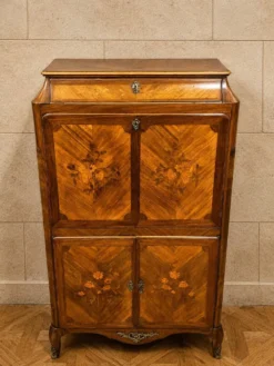 Secrétaire à abattant marqueté de style Louis XV vers 1900