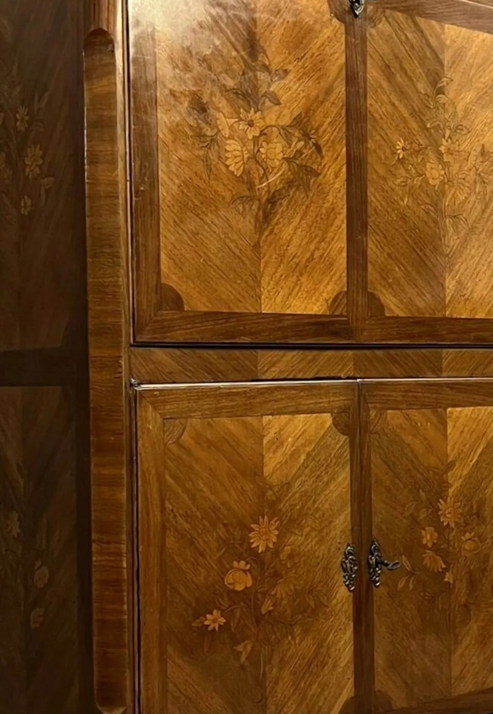 Secrétaire à abattant marqueté de style Louis XV vers 1900