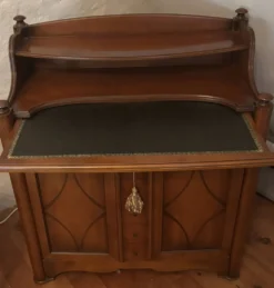 Secrétaire à abattant vintage avec plateau en cuir vert et incrustations